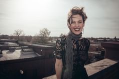 Rachel De Woskin author photo rooftop chicago